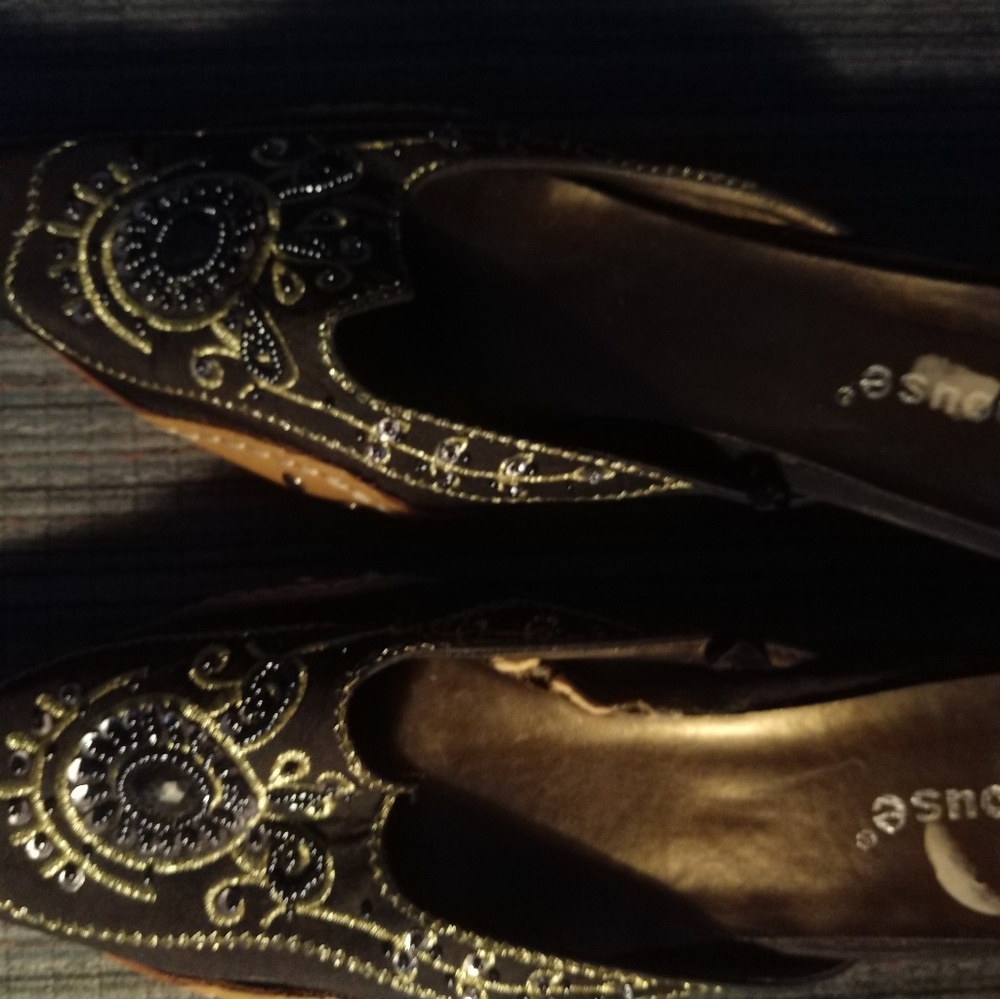 Dollhouse size eight shoes women's dress heels